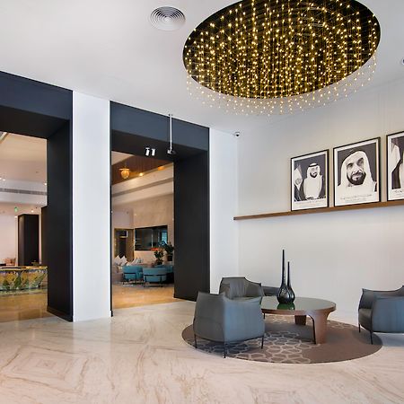 Le Meridien Abu Dhabi Esterno foto The lobby of the hotel