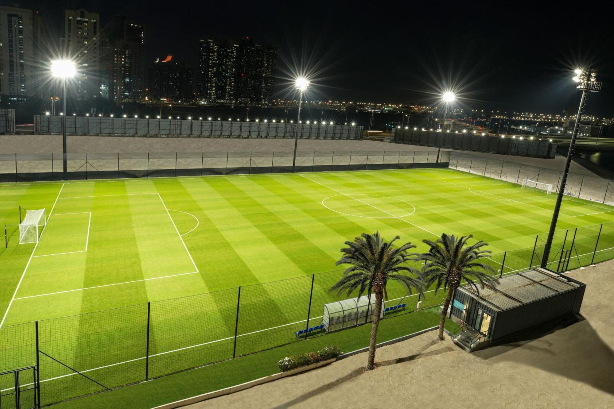 Le Meridien Abu Dhabi Esterno foto The club's training ground