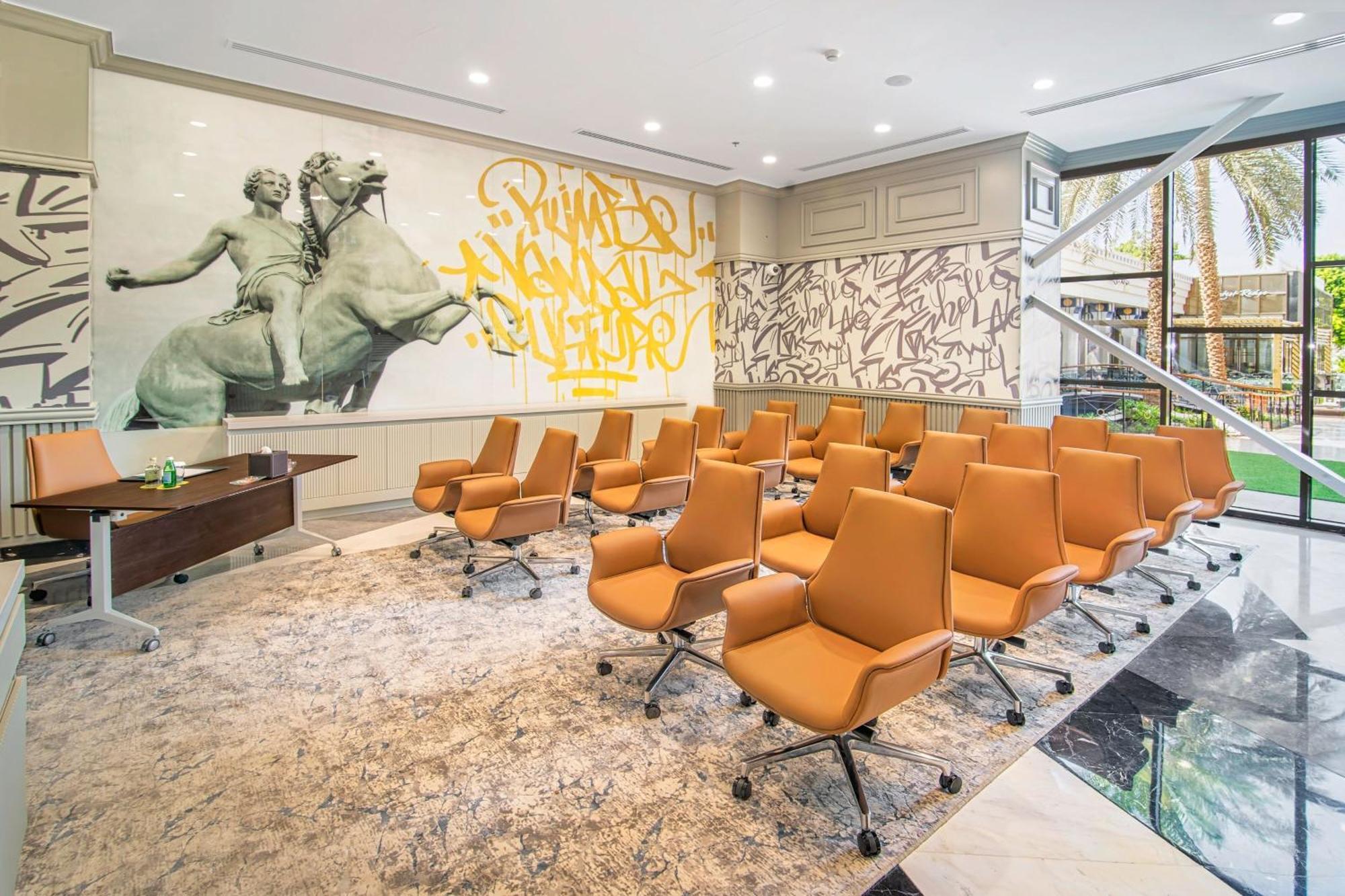 Le Meridien Abu Dhabi Esterno foto Meeting room