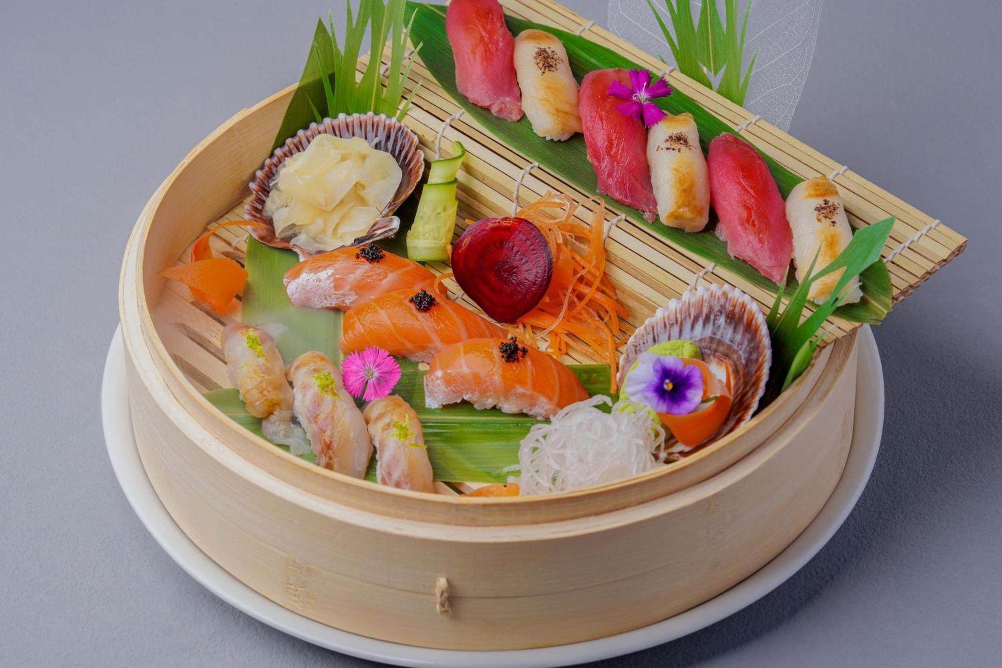 Le Meridien Abu Dhabi Esterno foto Sushi